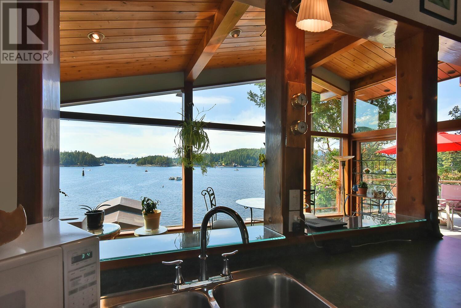 4824 Sinclair Bay Road, Garden Bay, British Columbia  V0N 1S1 - Photo 14 - R2804455