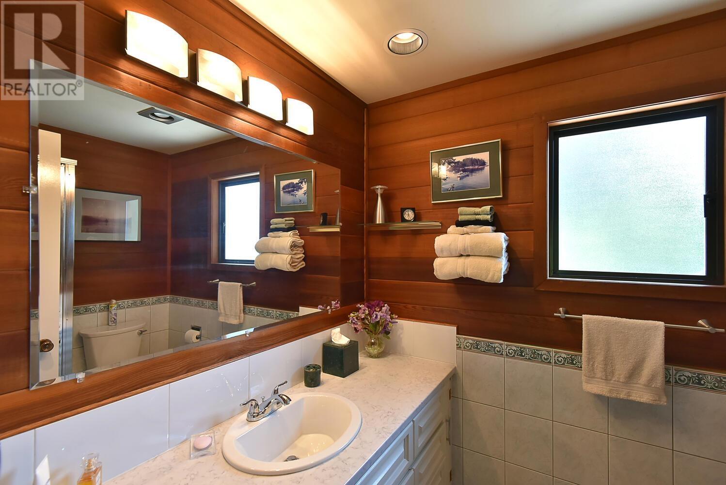 4824 Sinclair Bay Road, Garden Bay, British Columbia  V0N 1S1 - Photo 23 - R2804455