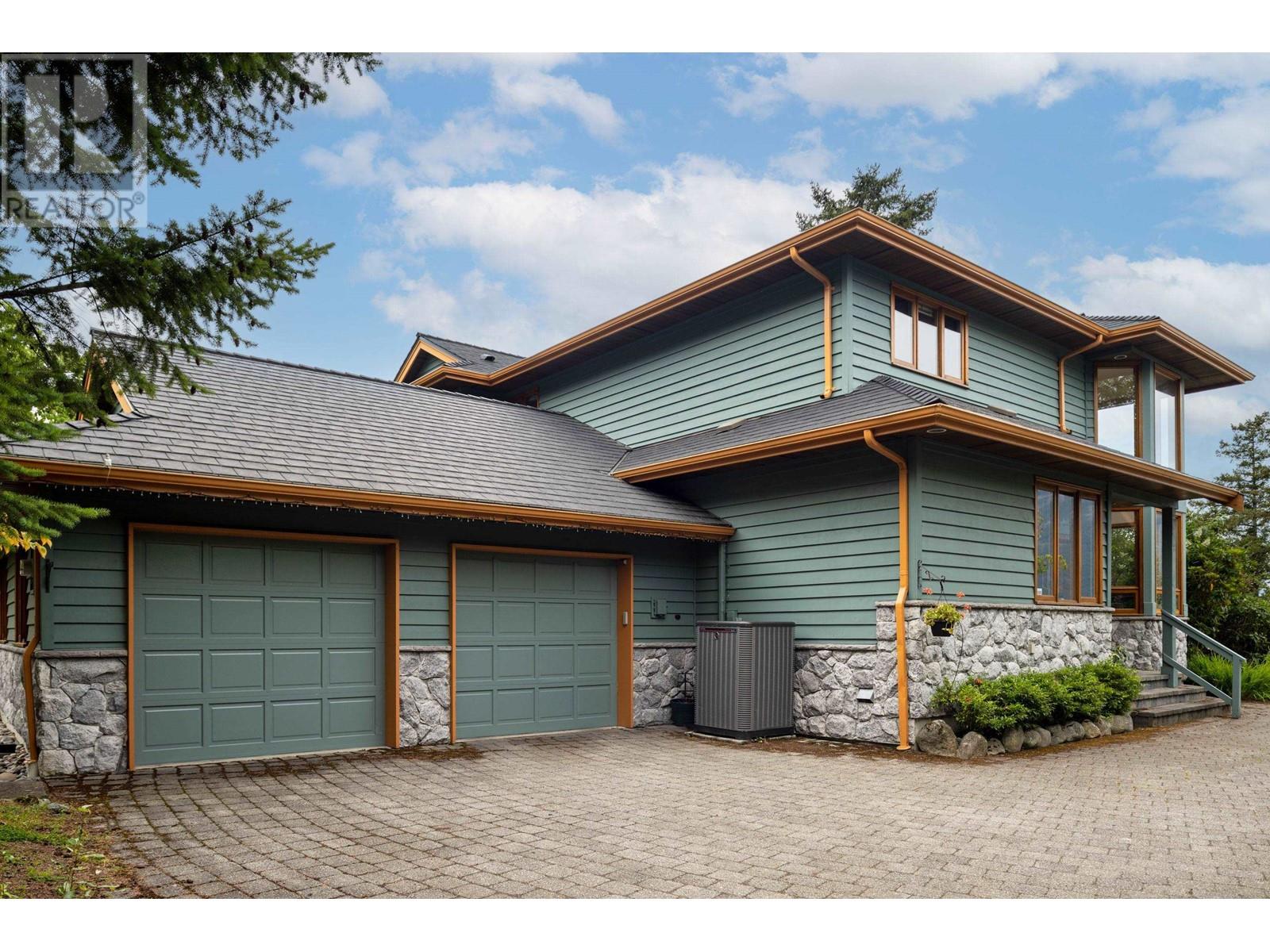 182 Furry Creek Drive, Furry Creek, British Columbia  V8B 1A3 - Photo 2 - R2804444