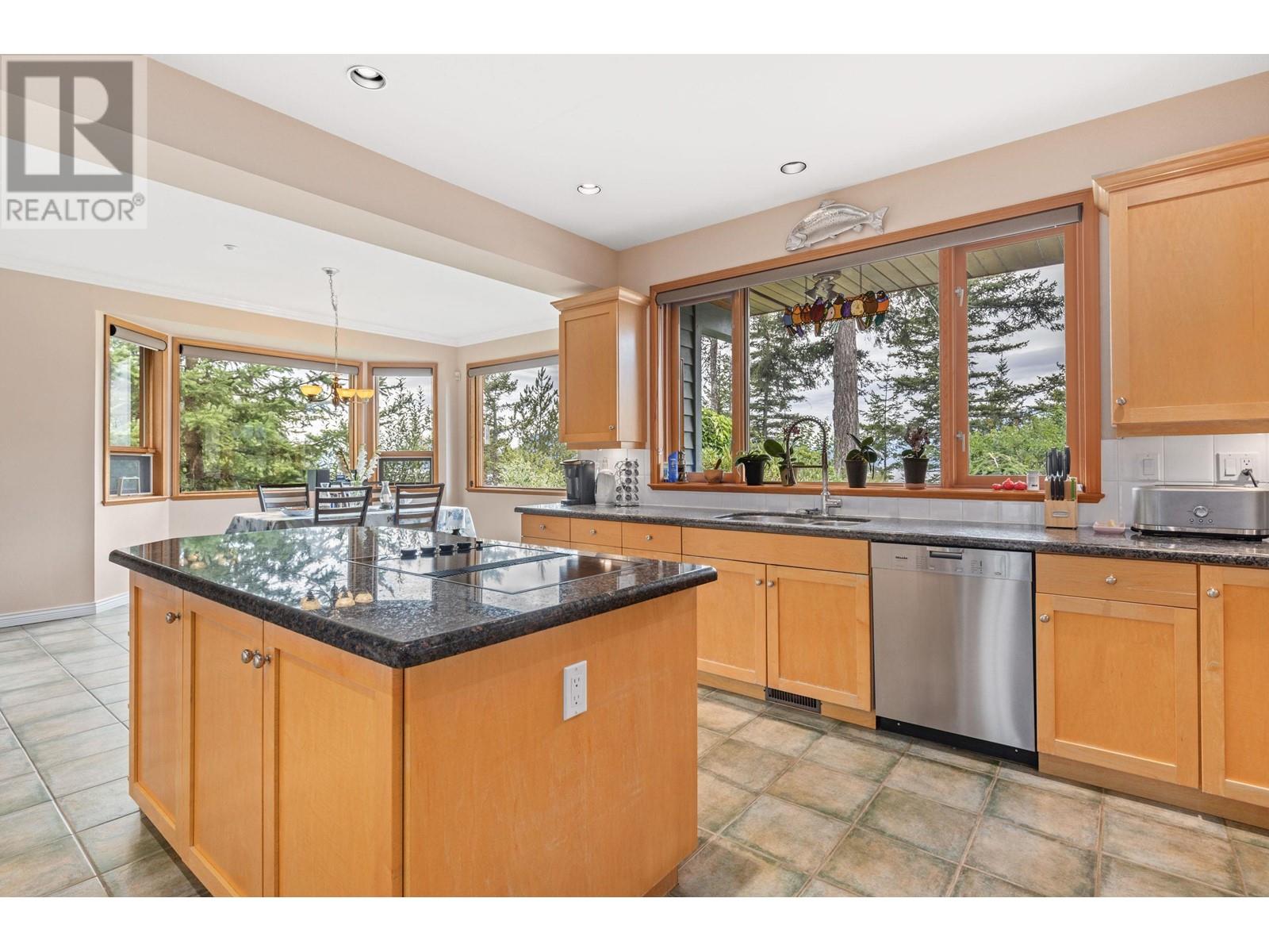 182 Furry Creek Drive, Furry Creek, British Columbia  V8B 1A3 - Photo 19 - R2804444