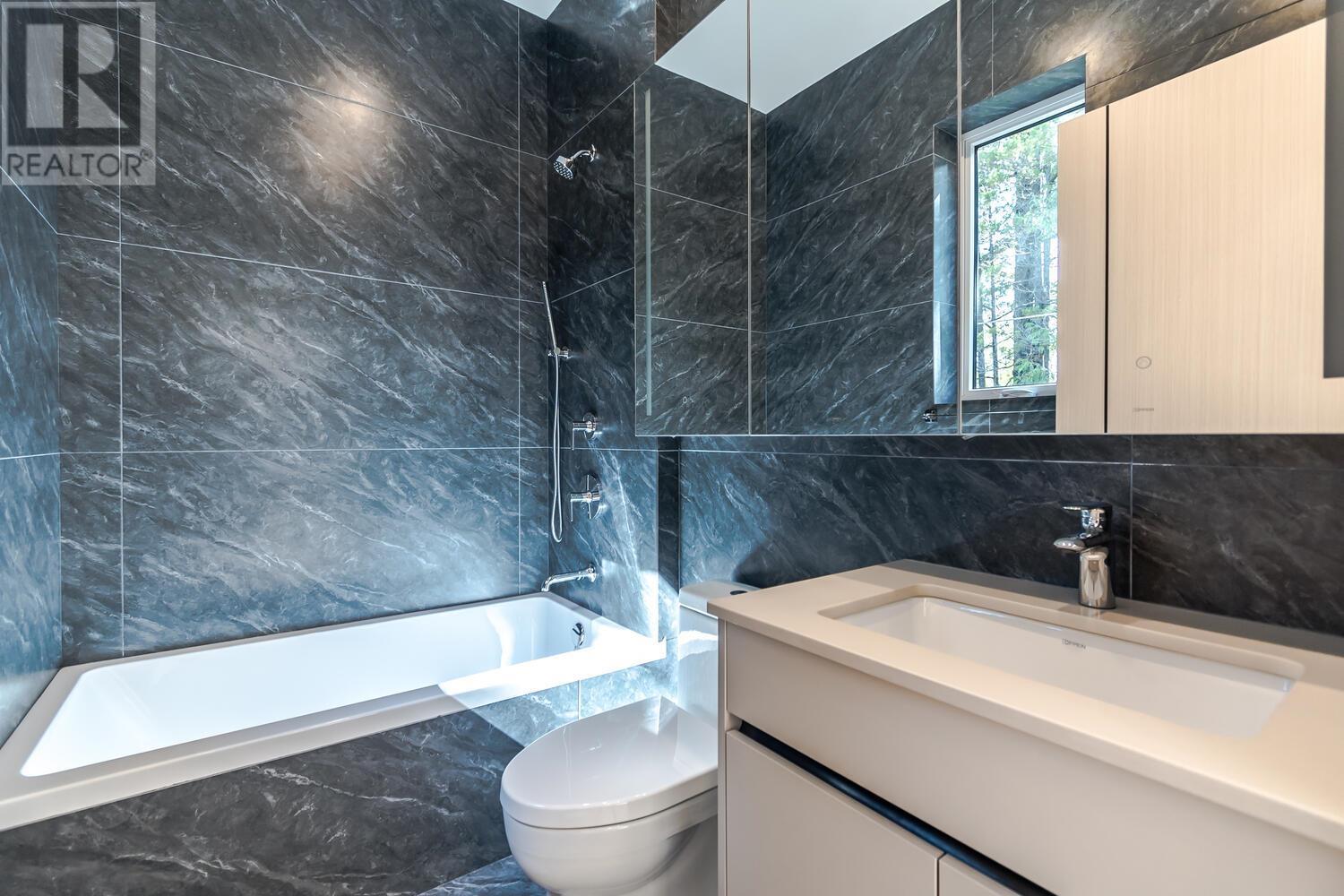1516 W 61st Avenue, Vancouver, British Columbia  V6P 4Y9 - Photo 18 - R2803221