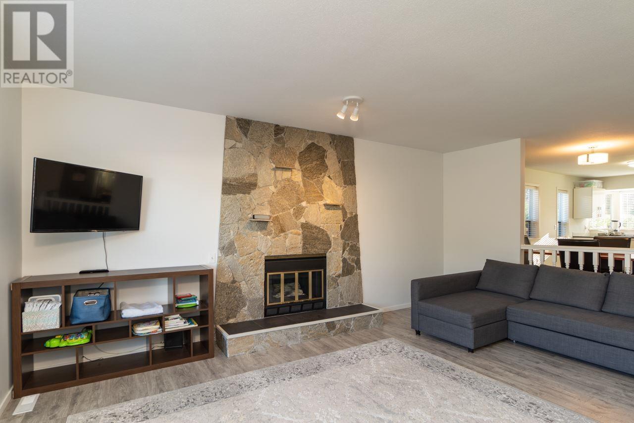 23750 119b Avenue, Maple Ridge, British Columbia  V4R 1V9 - Photo 5 - R2802451