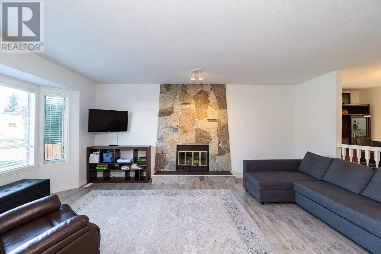 23750 119b Avenue, Maple Ridge, British Columbia  V4R 1V9 - Photo 6 - R2802451
