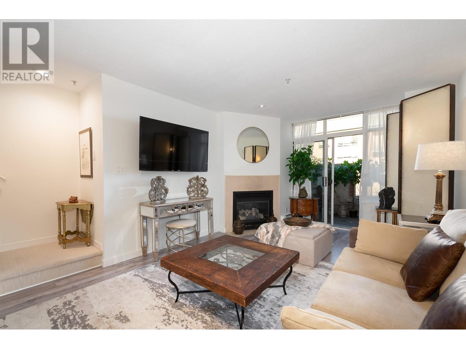TH6 63 KEEFER PLACE, vancouver, British Columbia