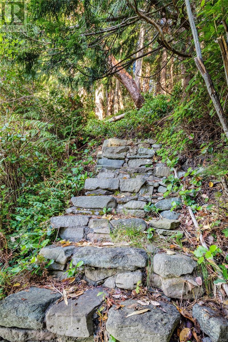 498 Marine Trnabt, Mayne Island, British Columbia  V0N 2J2 - Photo 19 - 937954