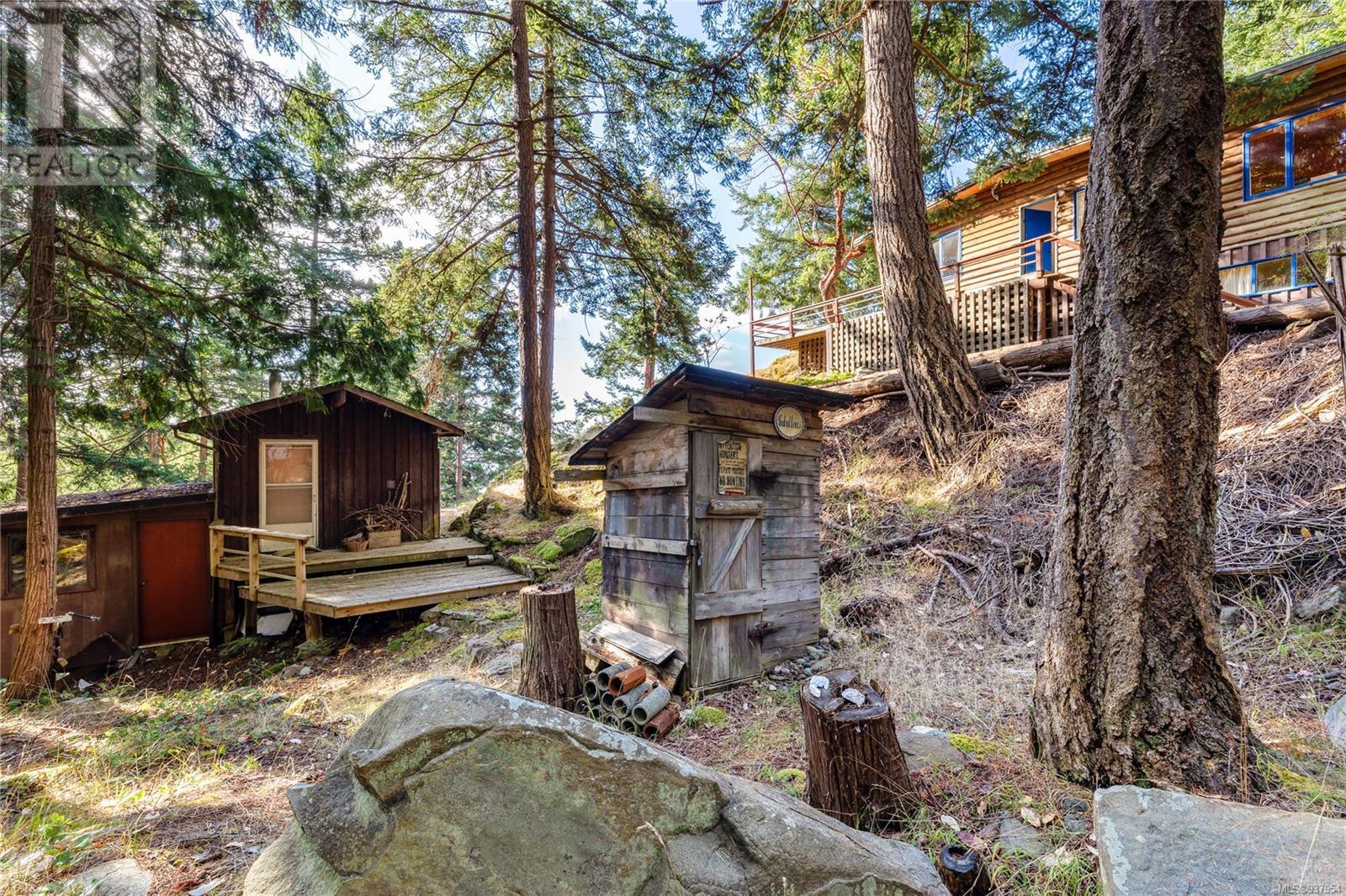 498 Marine Trnabt, Mayne Island, British Columbia  V0N 2J2 - Photo 4 - 937954