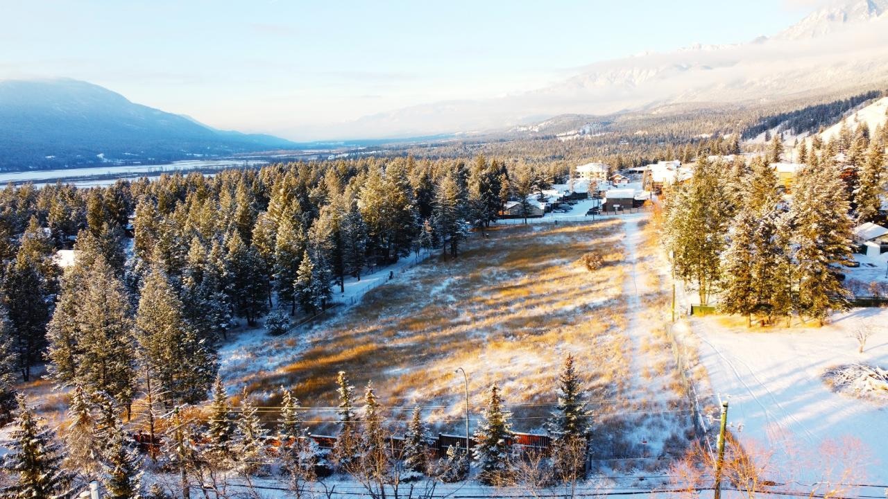 4906 Thouret Road, Radium Hot Springs, Alberta  V0A 1M0 - Photo 7 - 2472612
