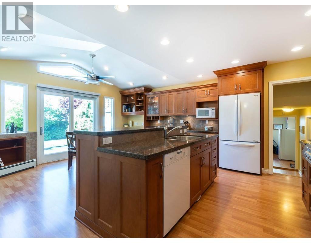 8511 Seafair Drive, Richmond, British Columbia  V7C 1X7 - Photo 2 - R2756587