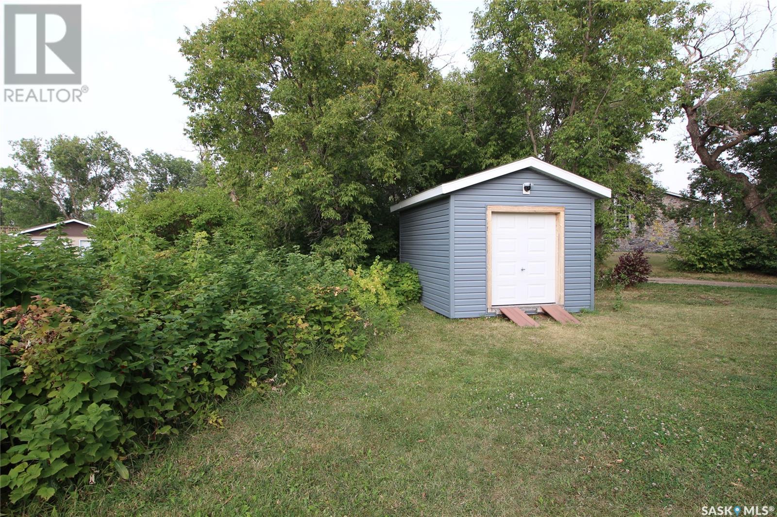 313 3rd Avenue N, Wapella, Saskatchewan  S0G 4Z0 - Photo 19 - SK940987