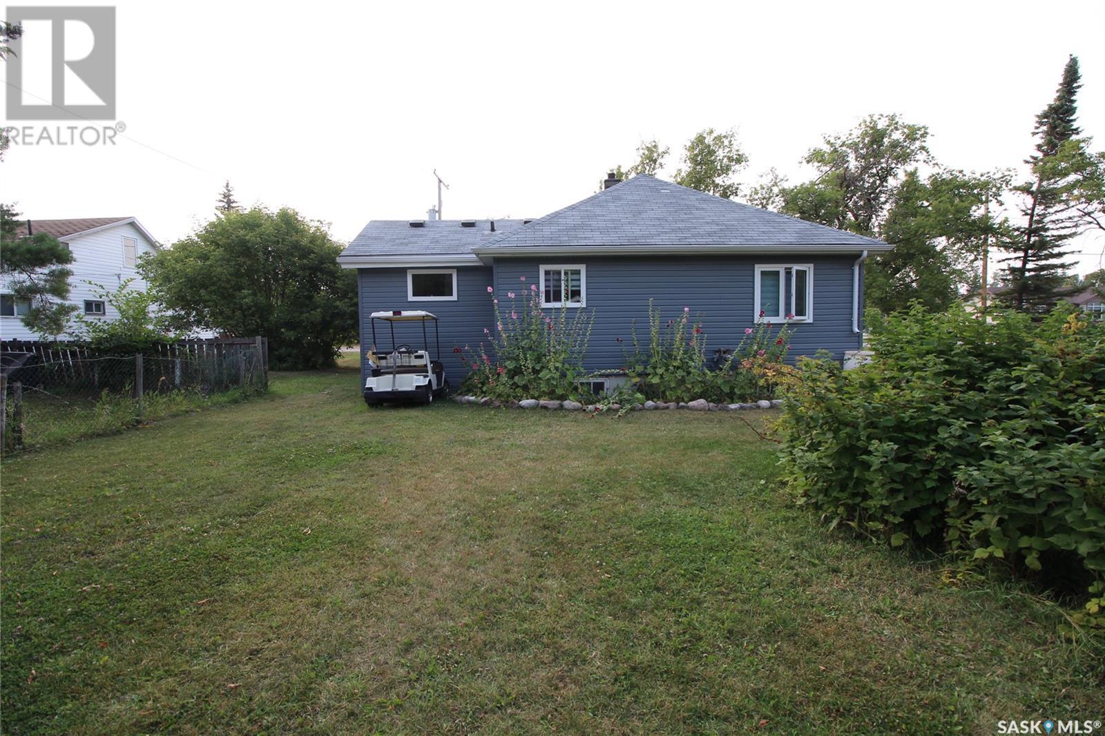 313 3rd Avenue N, Wapella, Saskatchewan  S0G 4Z0 - Photo 20 - SK940987