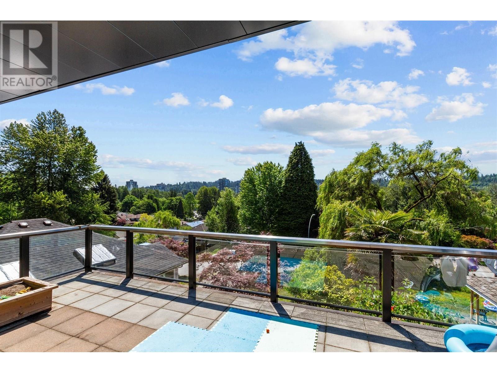351 Clarence Street, Port Moody, British Columbia  V3H 2Y1 - Photo 5 - R2786293