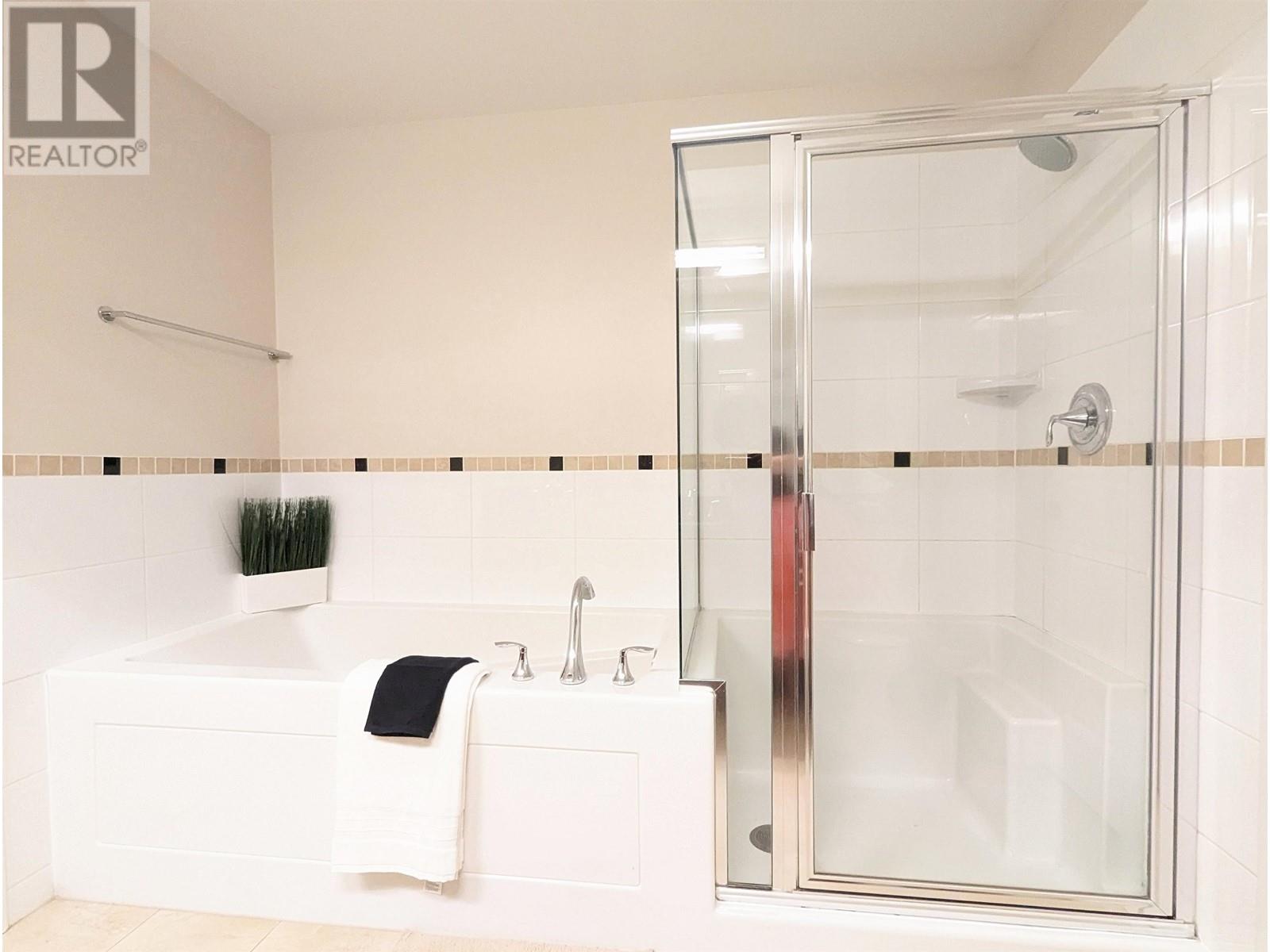 811 1415 Parkway Boulevard, Coquitlam, British Columbia  V3E 0C7 - Photo 12 - R2804675