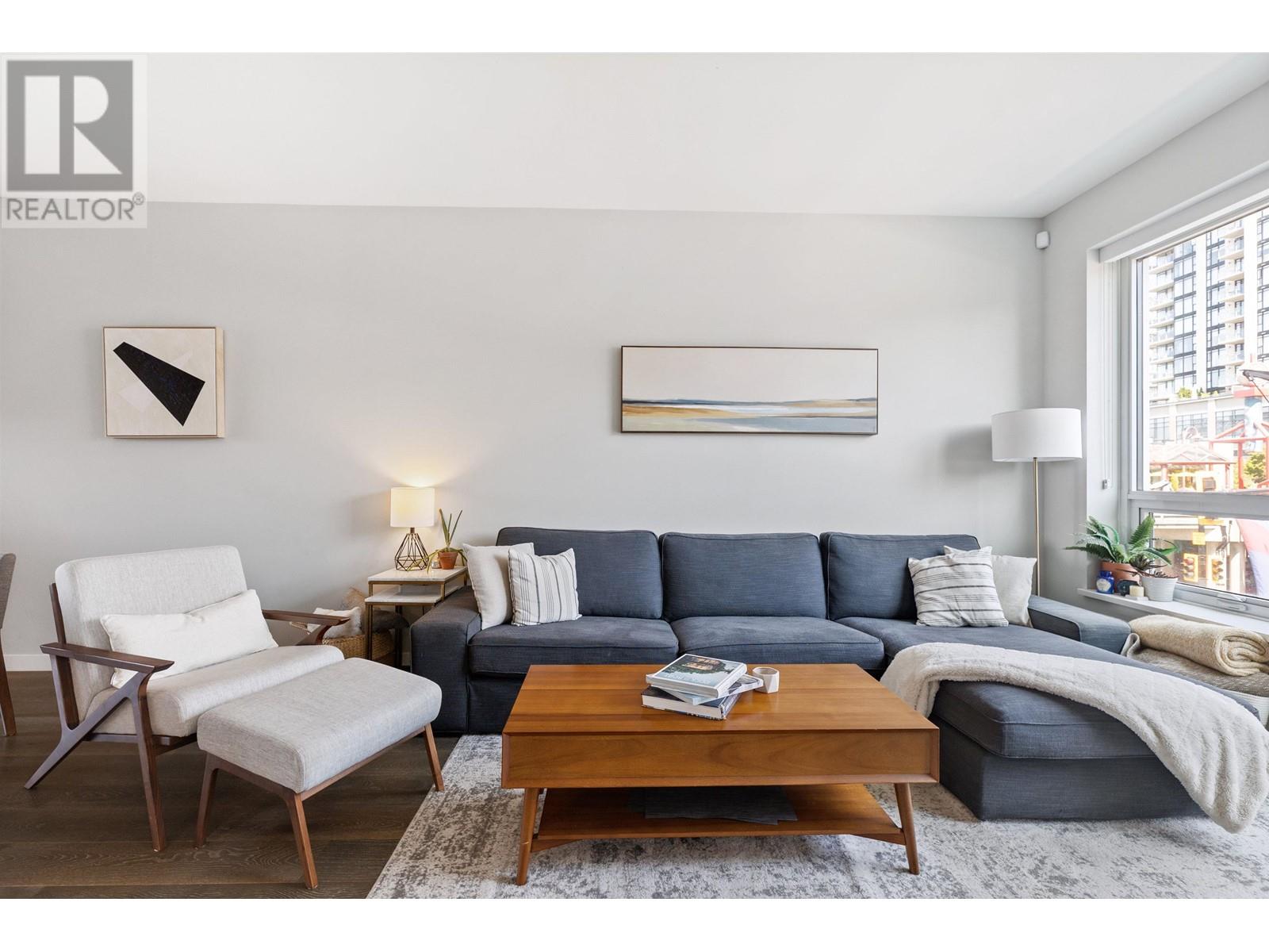 305 118 Carrie Cates Court, North Vancouver, British Columbia  V7L 0B2 - Photo 3 - R2804714