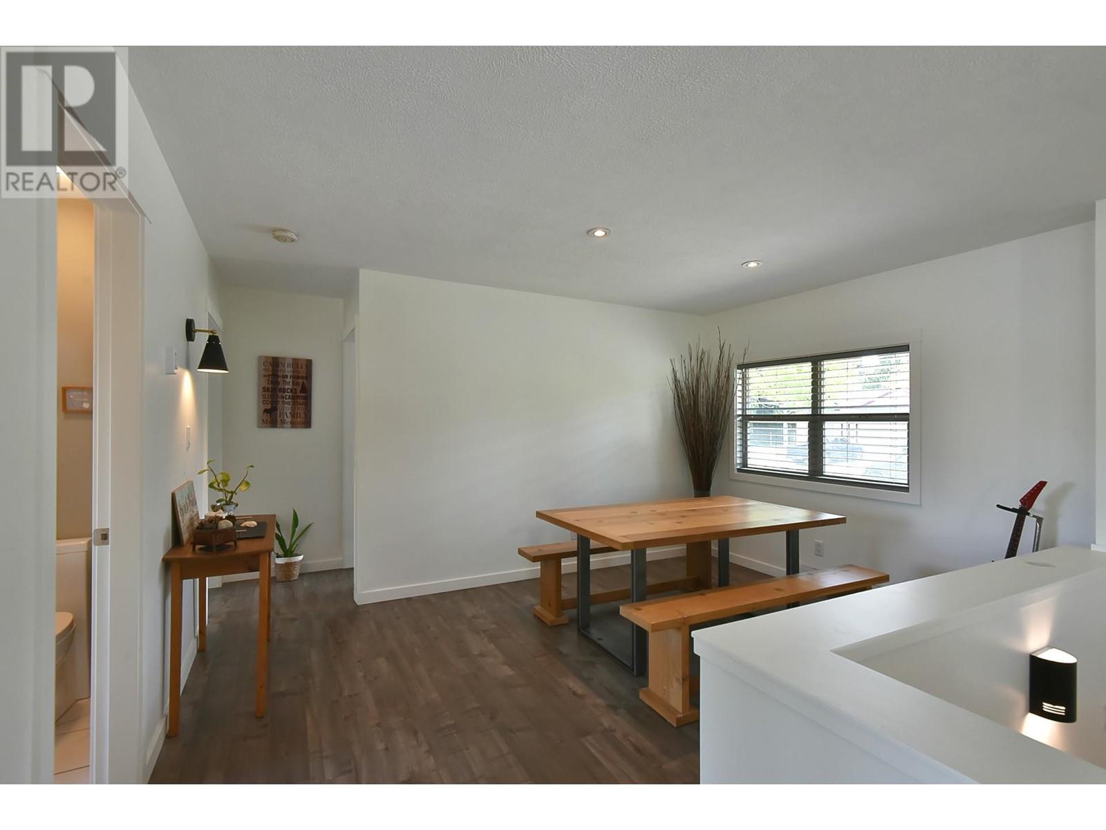 5672 Osprey Street, Sechelt, British Columbia  V0N 3A0 - Photo 8 - R2804584