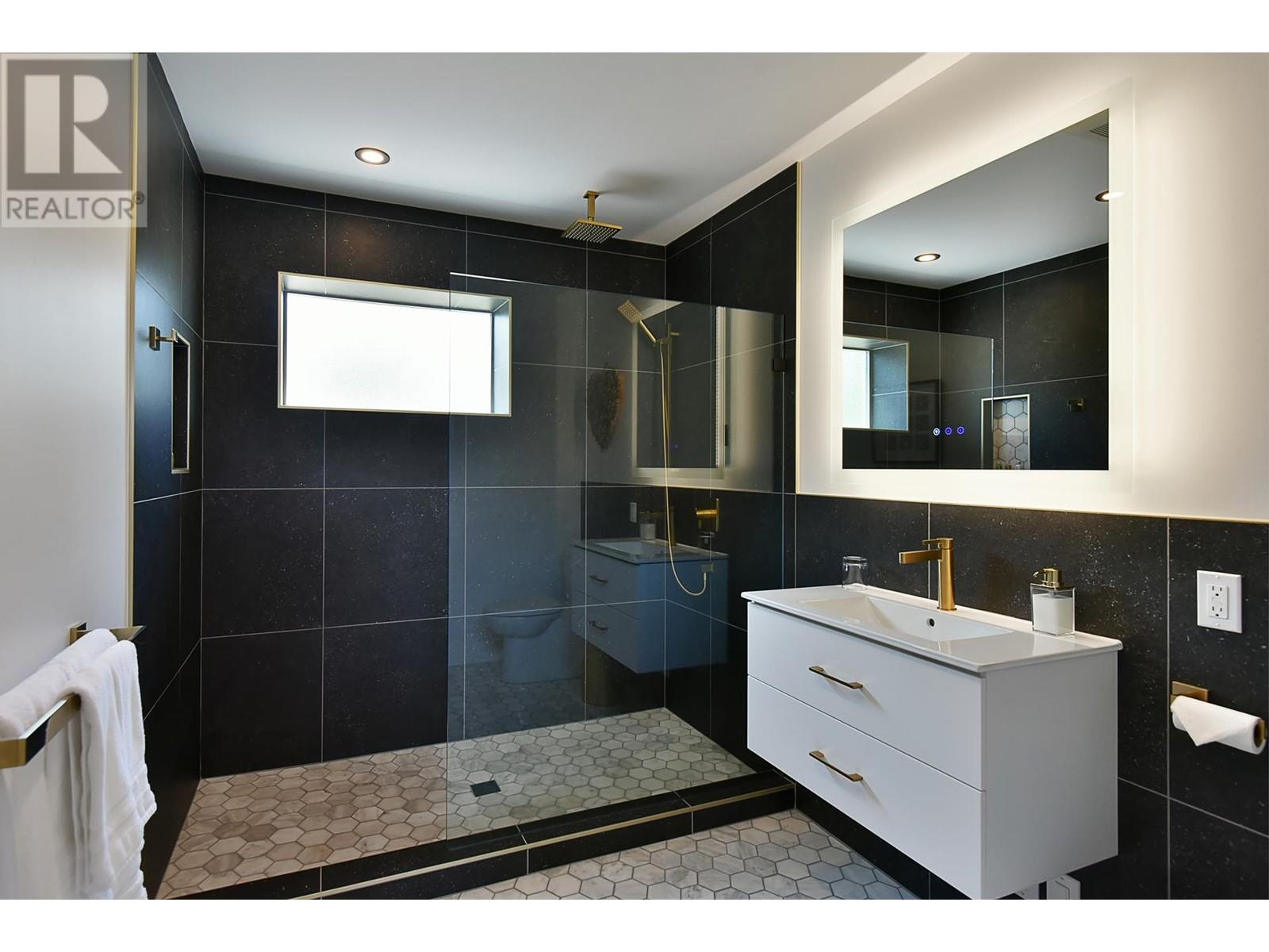 5672 Osprey Street, Sechelt, British Columbia  V0N 3A0 - Photo 24 - R2804584