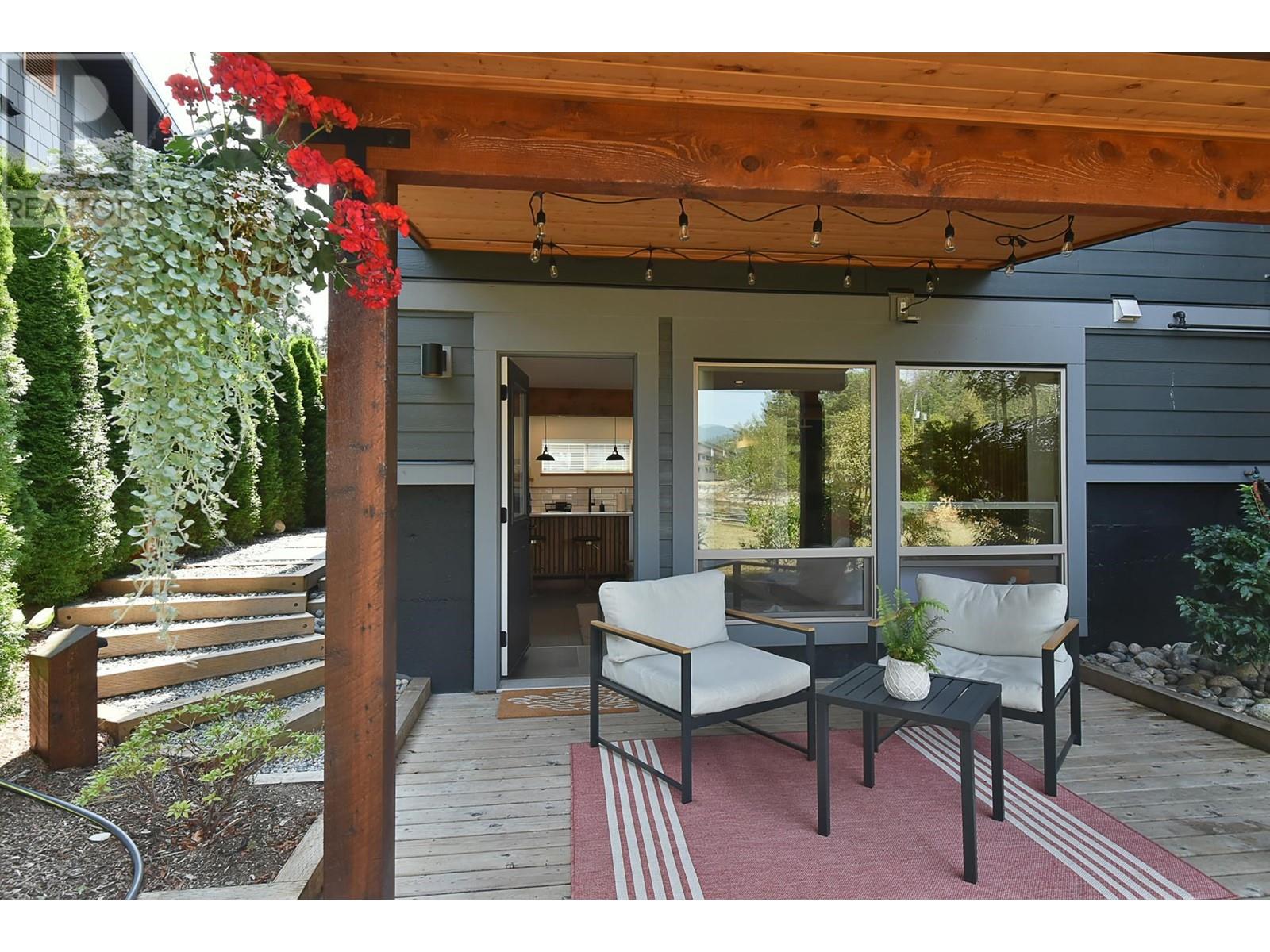 5672 Osprey Street, Sechelt, British Columbia  V0N 3A0 - Photo 17 - R2804584