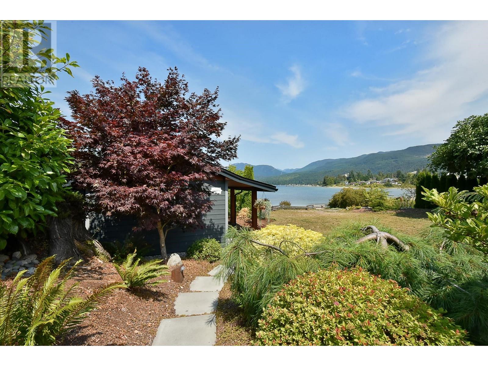 5672 Osprey Street, Sechelt, British Columbia  V0N 3A0 - Photo 25 - R2804584