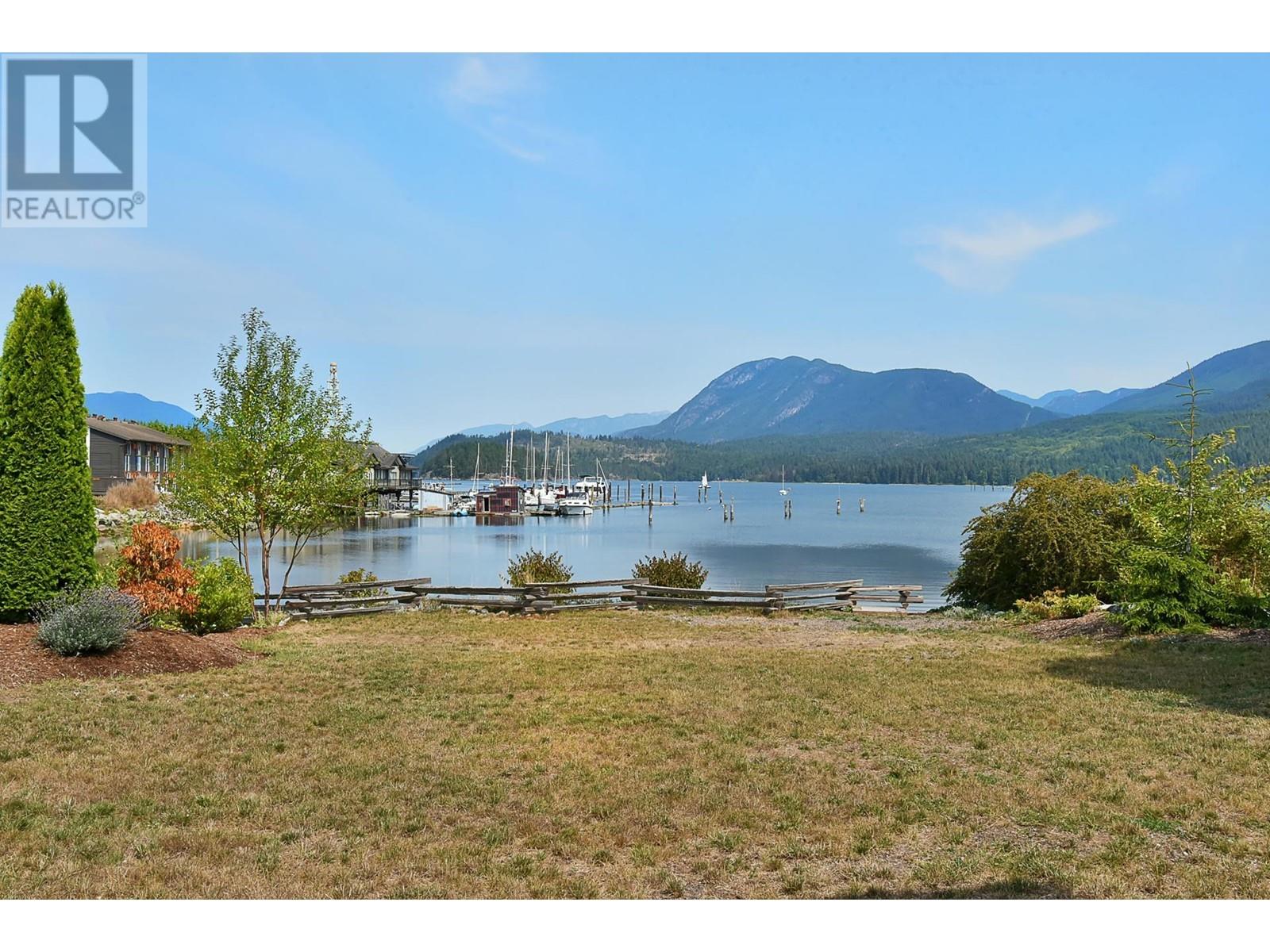 5672 Osprey Street, Sechelt, British Columbia  V0N 3A0 - Photo 33 - R2804584