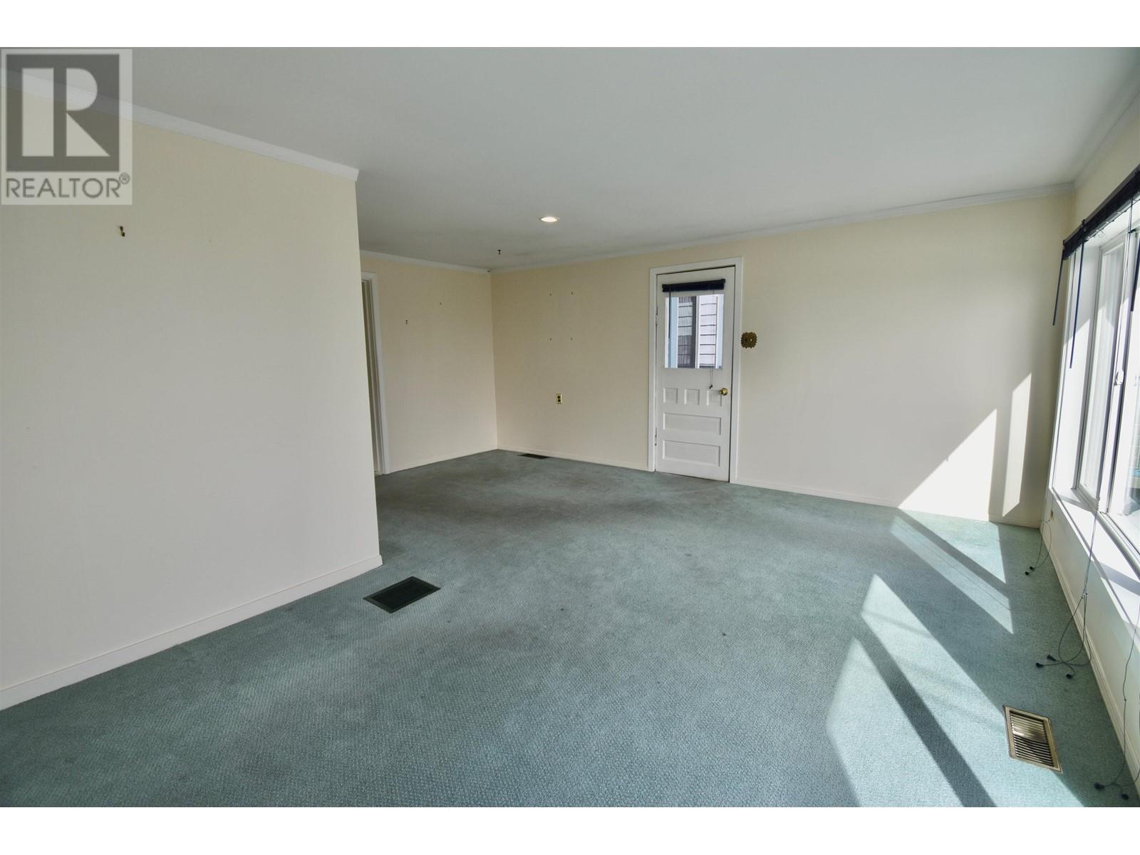 545 Sargent Road, Gibsons, British Columbia  V0N 1V9 - Photo 10 - R2804776