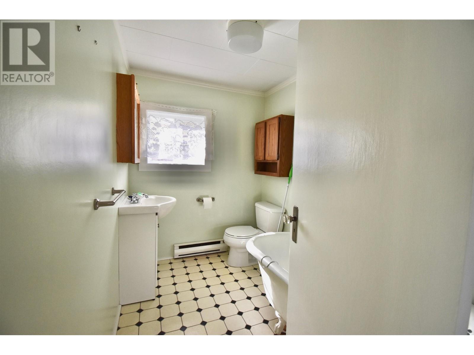 545 Sargent Road, Gibsons, British Columbia  V0N 1V9 - Photo 17 - R2804776