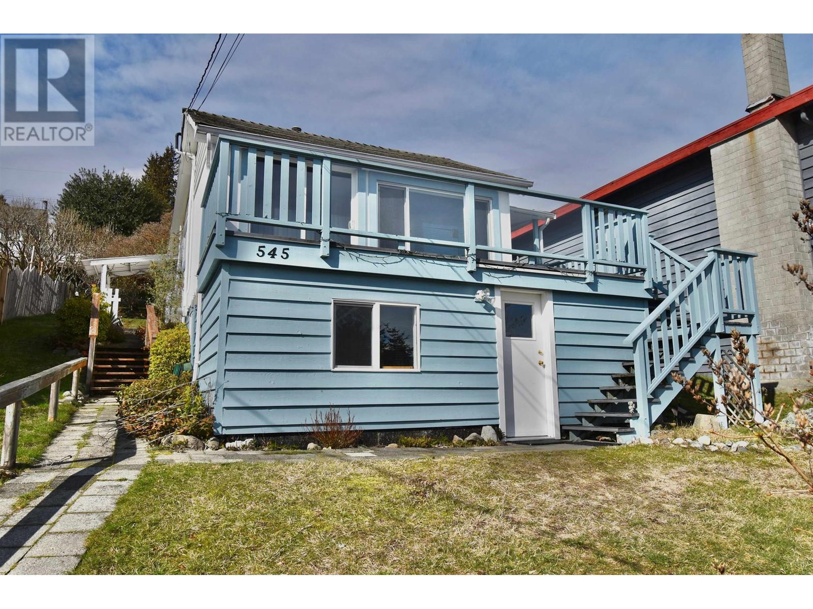 545 Sargent Road, Gibsons, British Columbia  V0N 1V9 - Photo 5 - R2804776