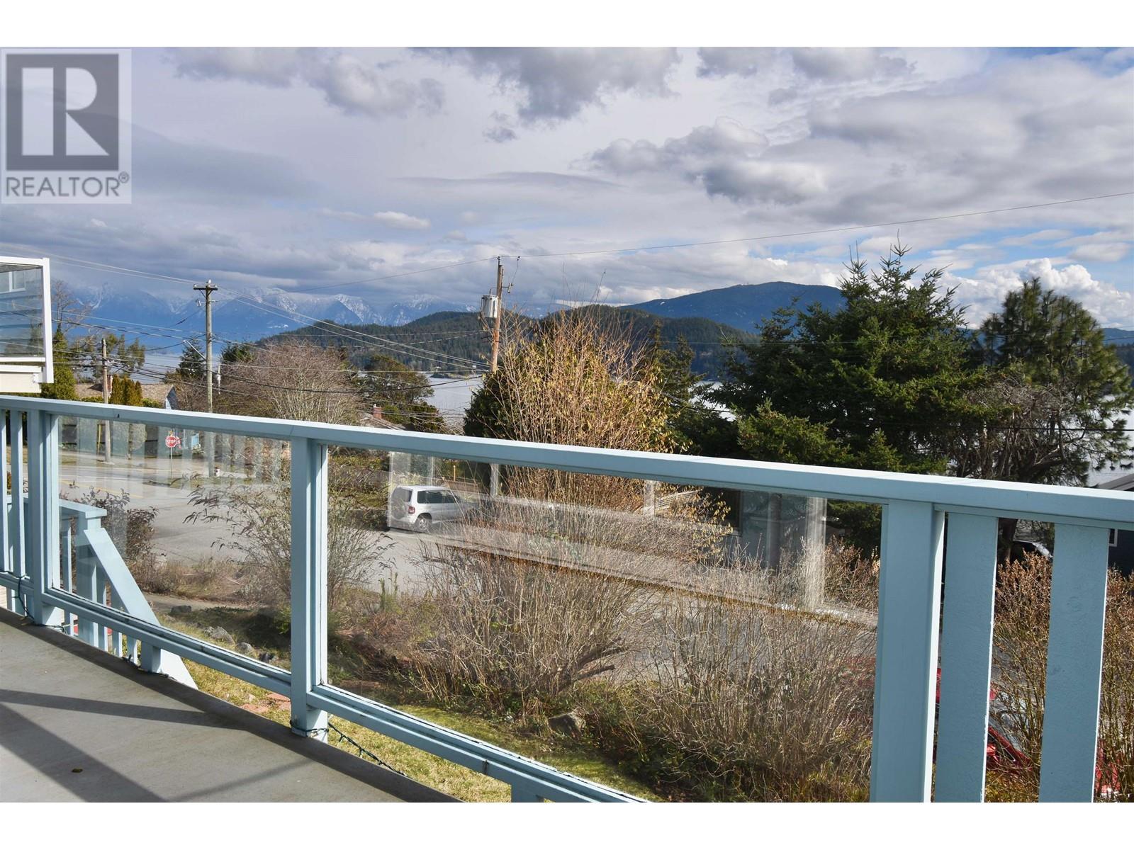 545 Sargent Road, Gibsons, British Columbia  V0N 1V9 - Photo 7 - R2804776