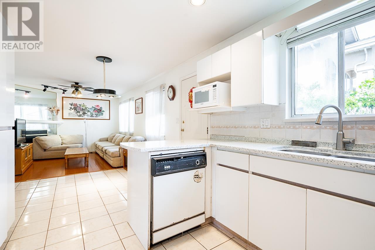 22691 Mclean Avenue, Richmond, British Columbia  V6V 2P7 - Photo 12 - R2804942