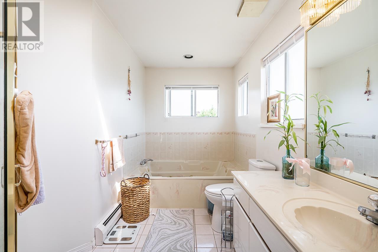 22691 Mclean Avenue, Richmond, British Columbia  V6V 2P7 - Photo 14 - R2804942