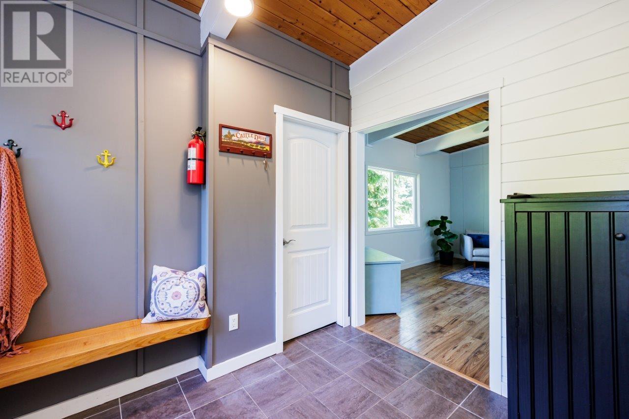 586 Cowan Road, Bowen Island, British Columbia  V0N 1G2 - Photo 20 - R2805055