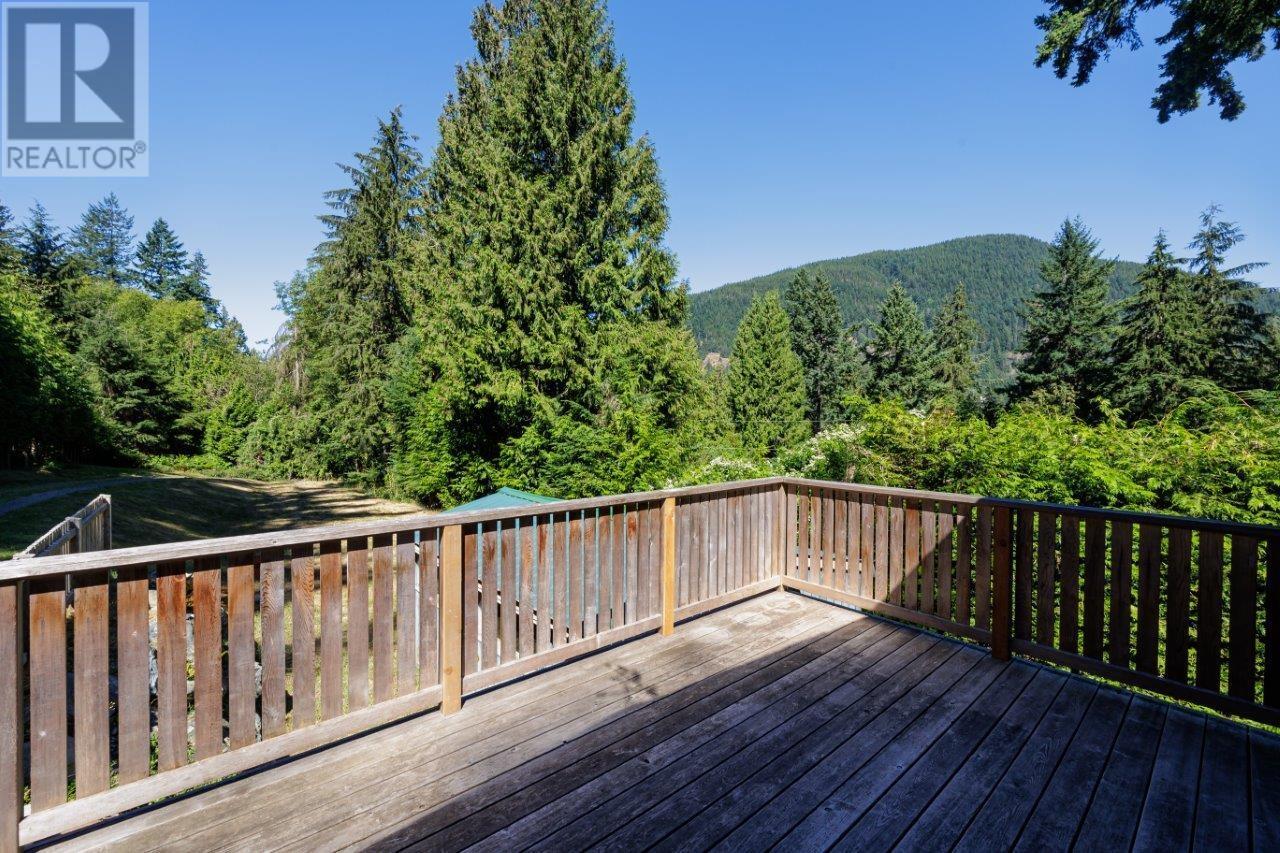 586 Cowan Road, Bowen Island, British Columbia  V0N 1G2 - Photo 23 - R2805055