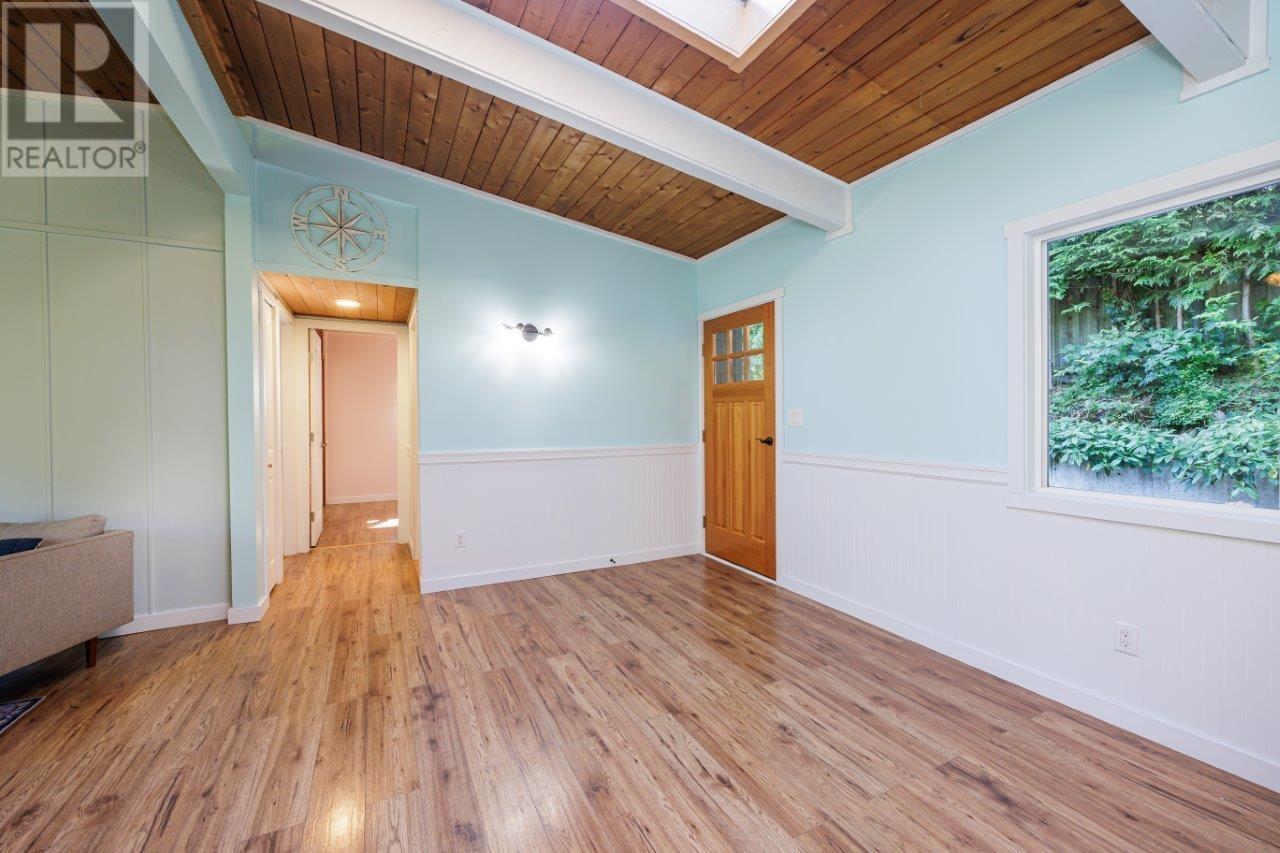 586 Cowan Road, Bowen Island, British Columbia  V0N 1G2 - Photo 6 - R2805055