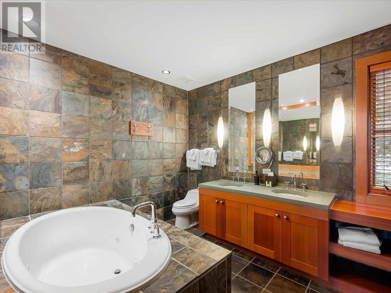 19d 2300 Nordic Drive, Whistler, British Columbia  V8E 0A6 - Photo 21 - R2805193