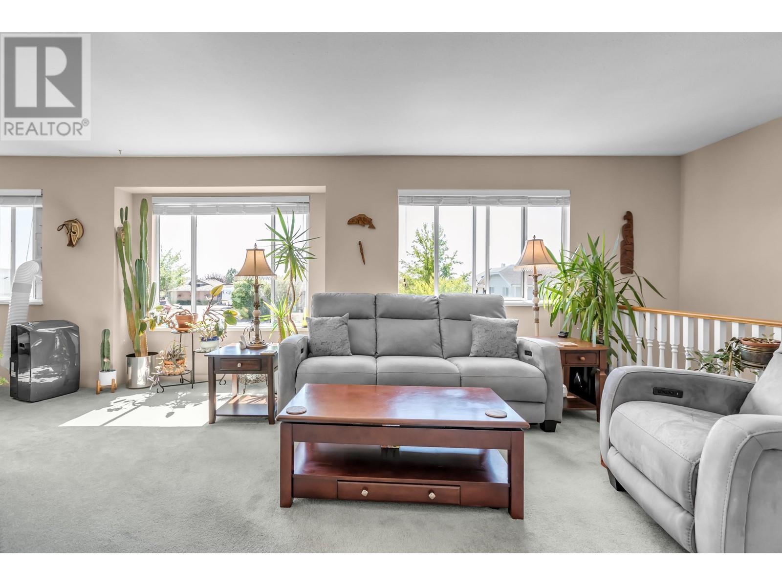 23027 Olund Crescent, Maple Ridge, British Columbia  V2X 0E8 - Photo 5 - R2805167