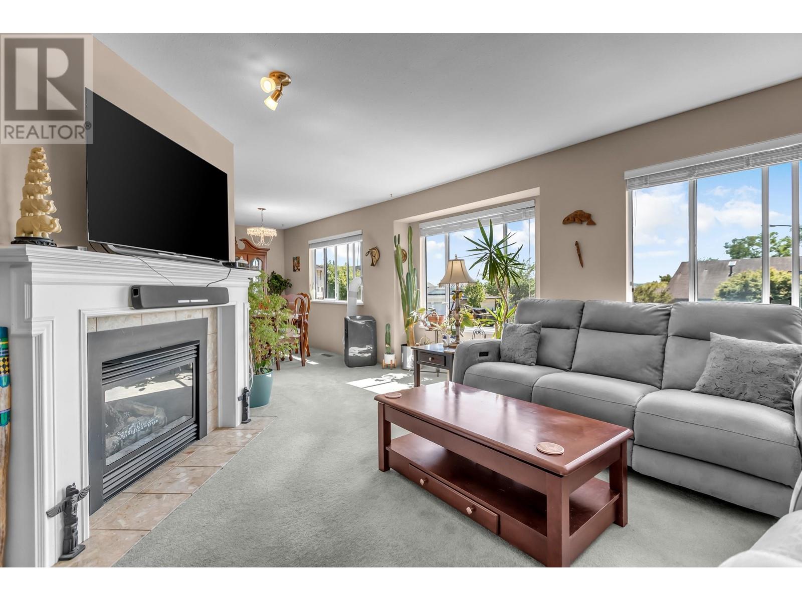 23027 Olund Crescent, Maple Ridge, British Columbia  V2X 0E8 - Photo 6 - R2805167