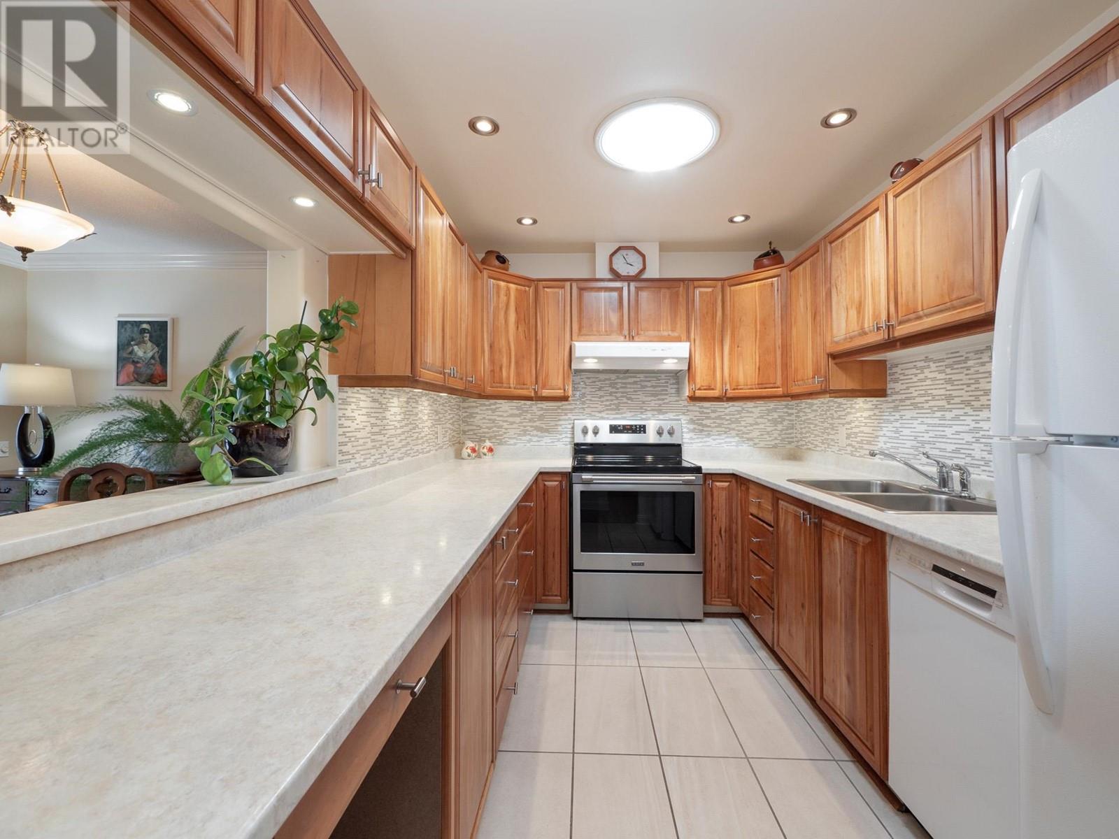 5 554 Eaglecrest Drive, Gibsons, British Columbia  V0N 1V8 - Photo 8 - R2805271