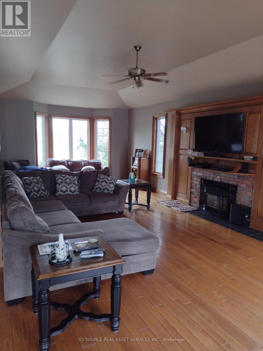 241 Windham Rd 10, Norfolk, Ontario  N0E 1H0 - Photo 17 - X6642322