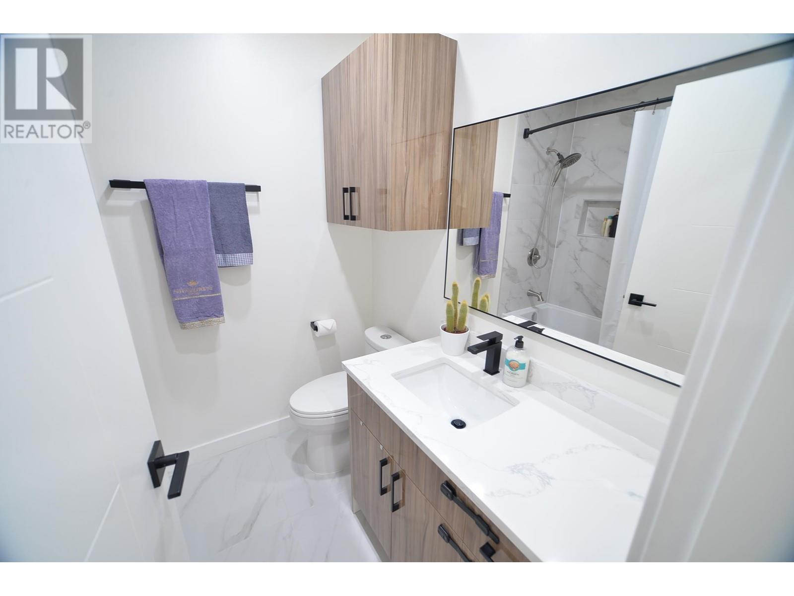 926 Grove Avenue, Burnaby, British Columbia  V5B 4G7 - Photo 14 - R2805296
