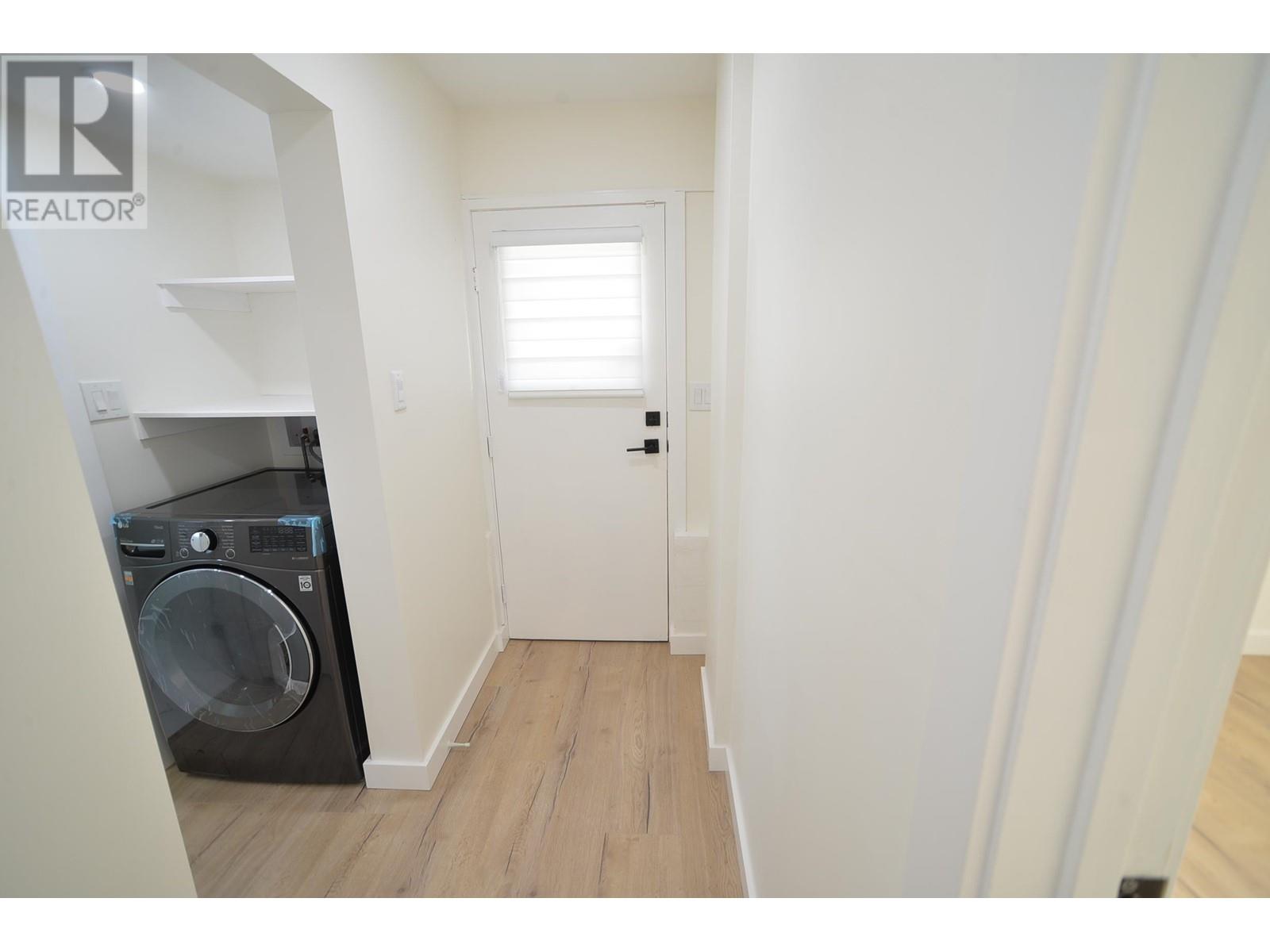 926 Grove Avenue, Burnaby, British Columbia  V5B 4G7 - Photo 30 - R2805296