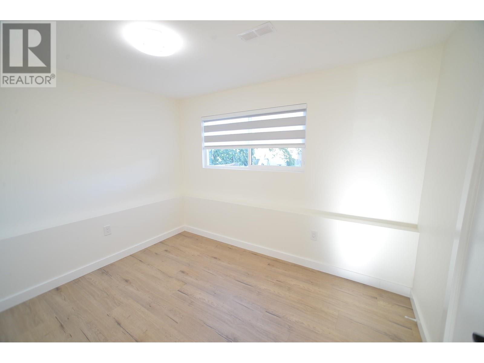 926 Grove Avenue, Burnaby, British Columbia  V5B 4G7 - Photo 24 - R2805296