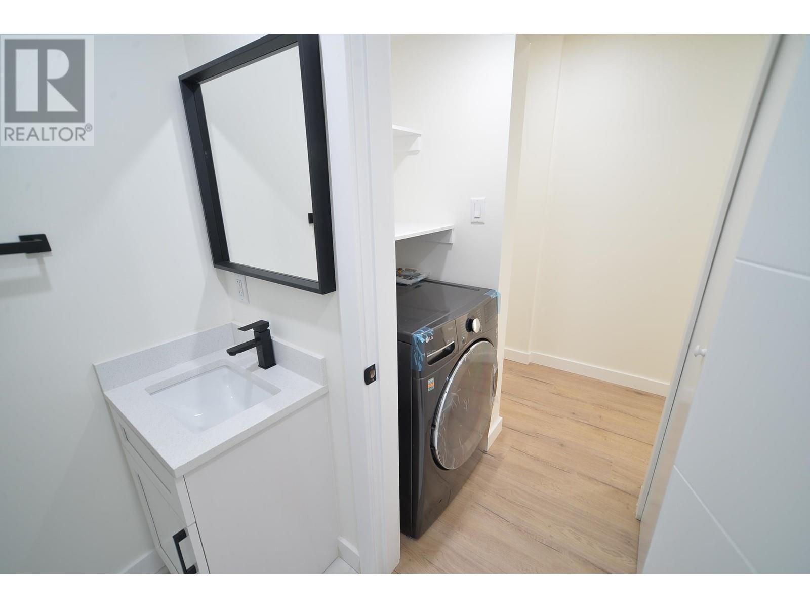 926 Grove Avenue, Burnaby, British Columbia  V5B 4G7 - Photo 29 - R2805296