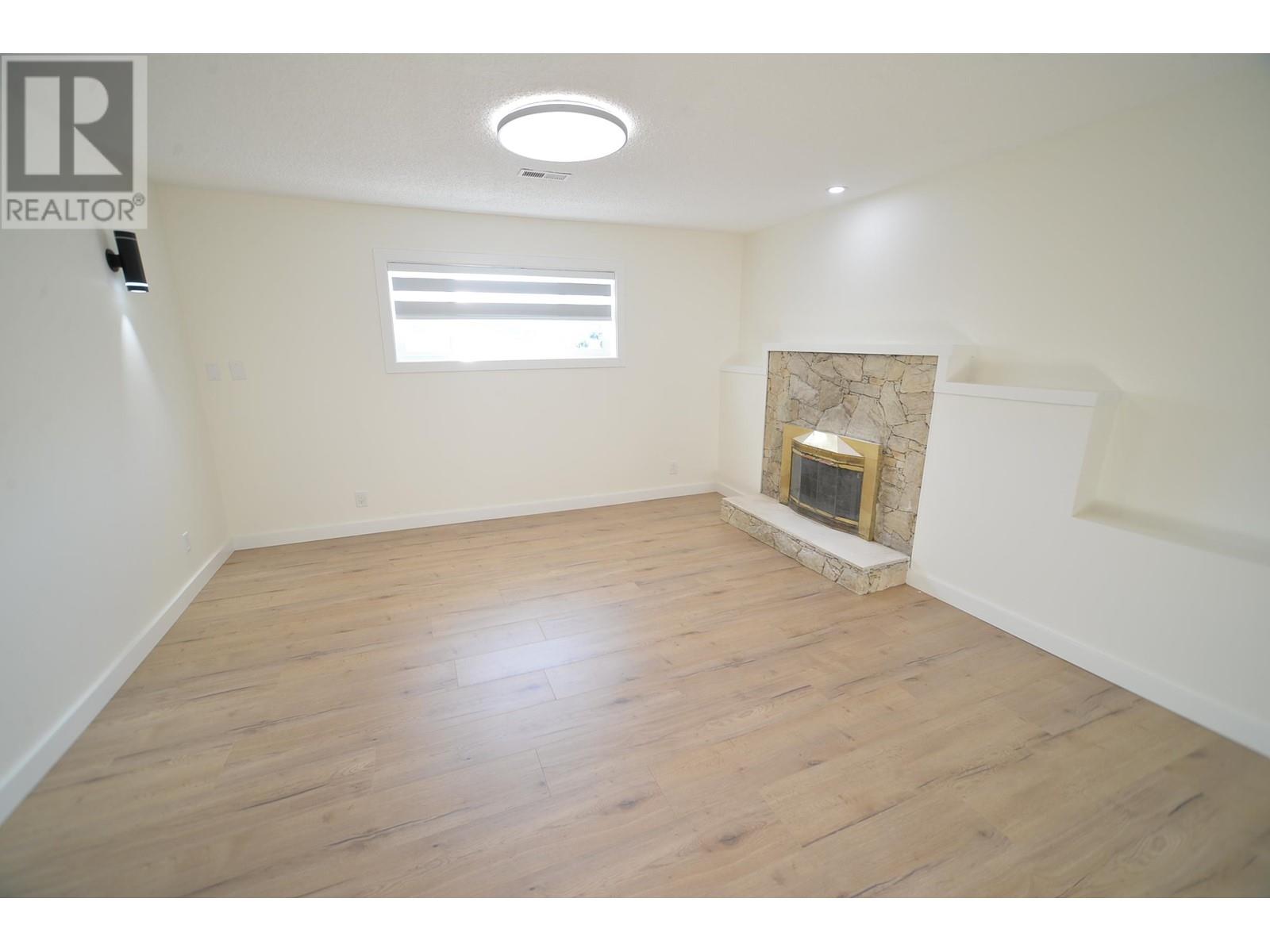 926 Grove Avenue, Burnaby, British Columbia  V5B 4G7 - Photo 22 - R2805296