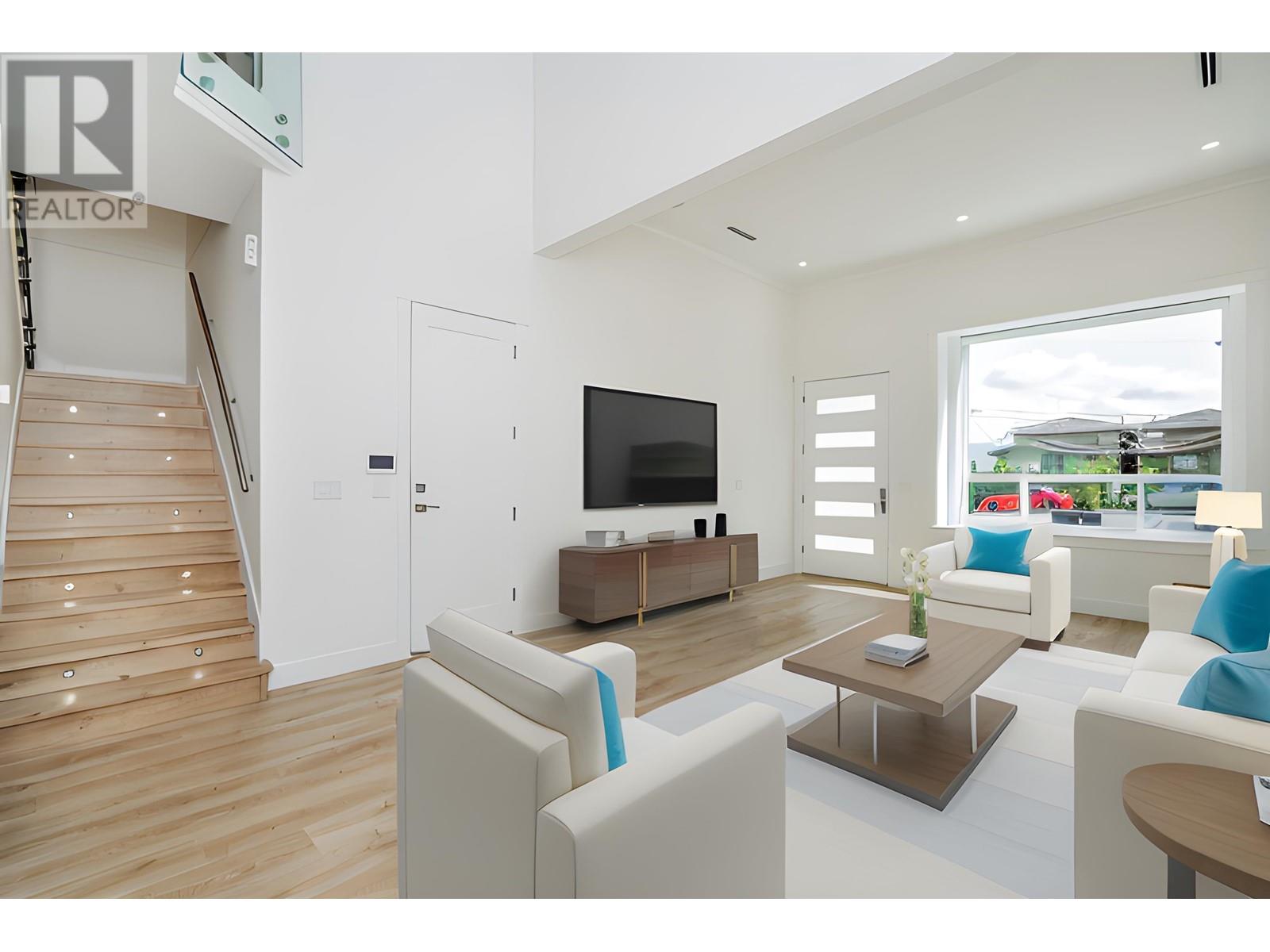 6861 Koala Court, Burnaby, British Columbia  V5E 3L1 - Photo 4 - R2802712