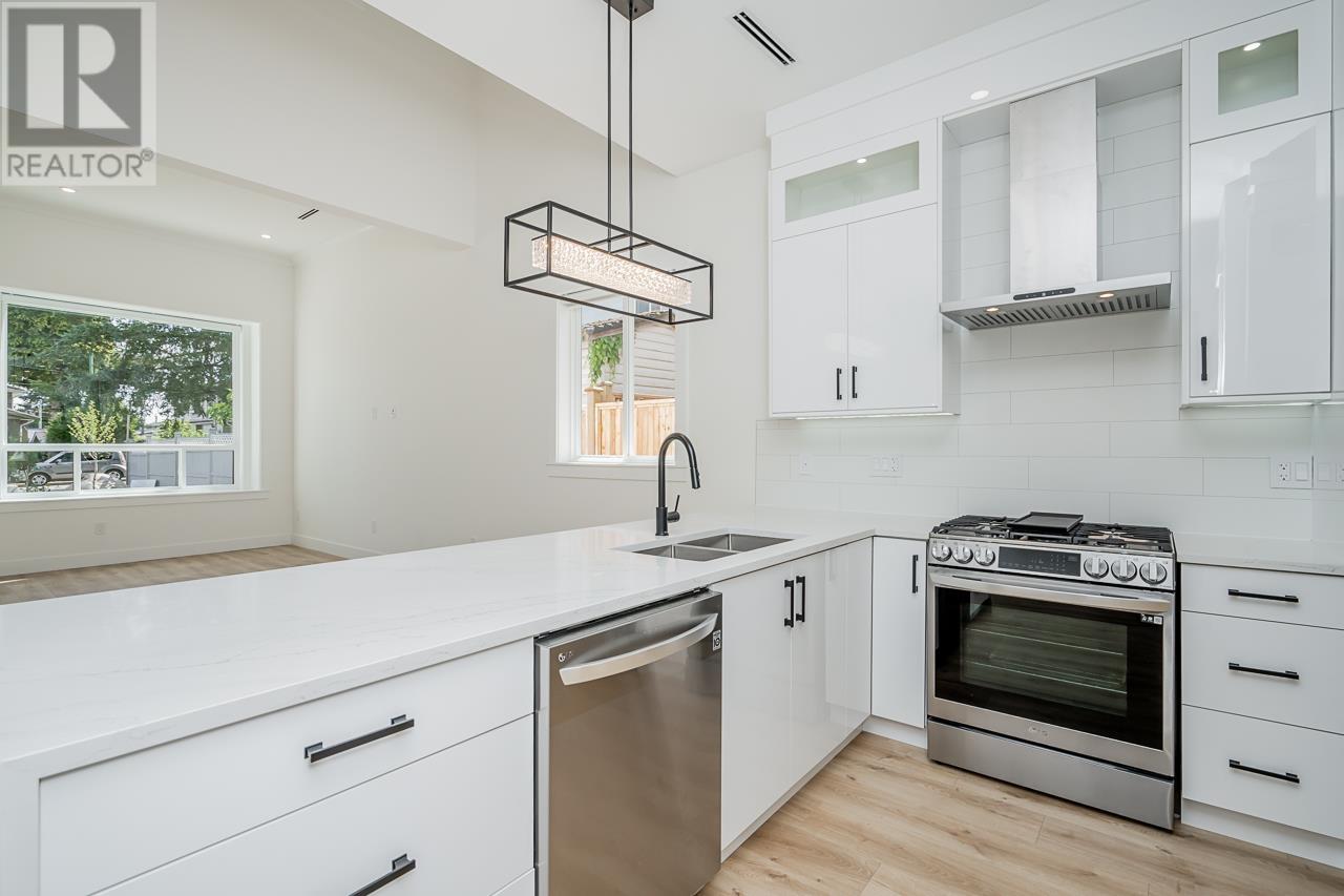 6861 Koala Court, Burnaby, British Columbia  V5E 3L1 - Photo 6 - R2802712