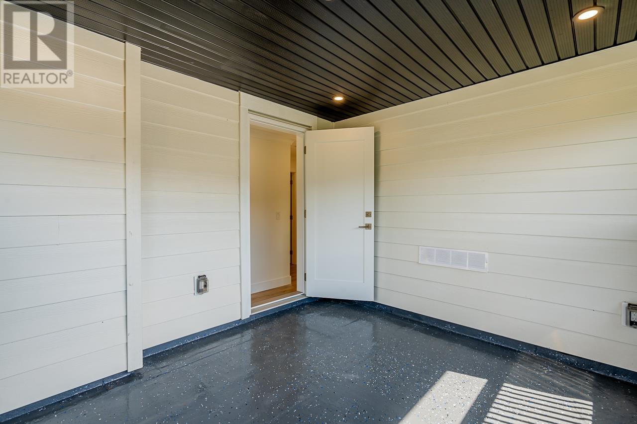 6861 Koala Court, Burnaby, British Columbia  V5E 3L1 - Photo 22 - R2802712