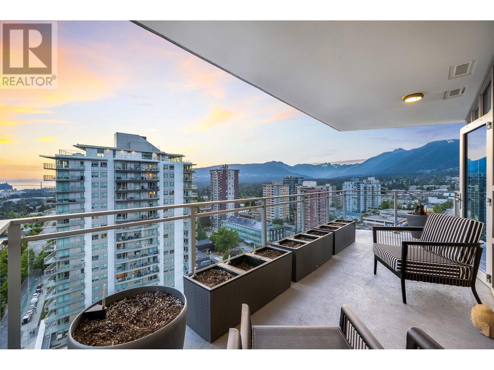 1507 112 E 13th Street, North Vancouver, British Columbia  V7L 0E4 - Photo 2 - R2804482