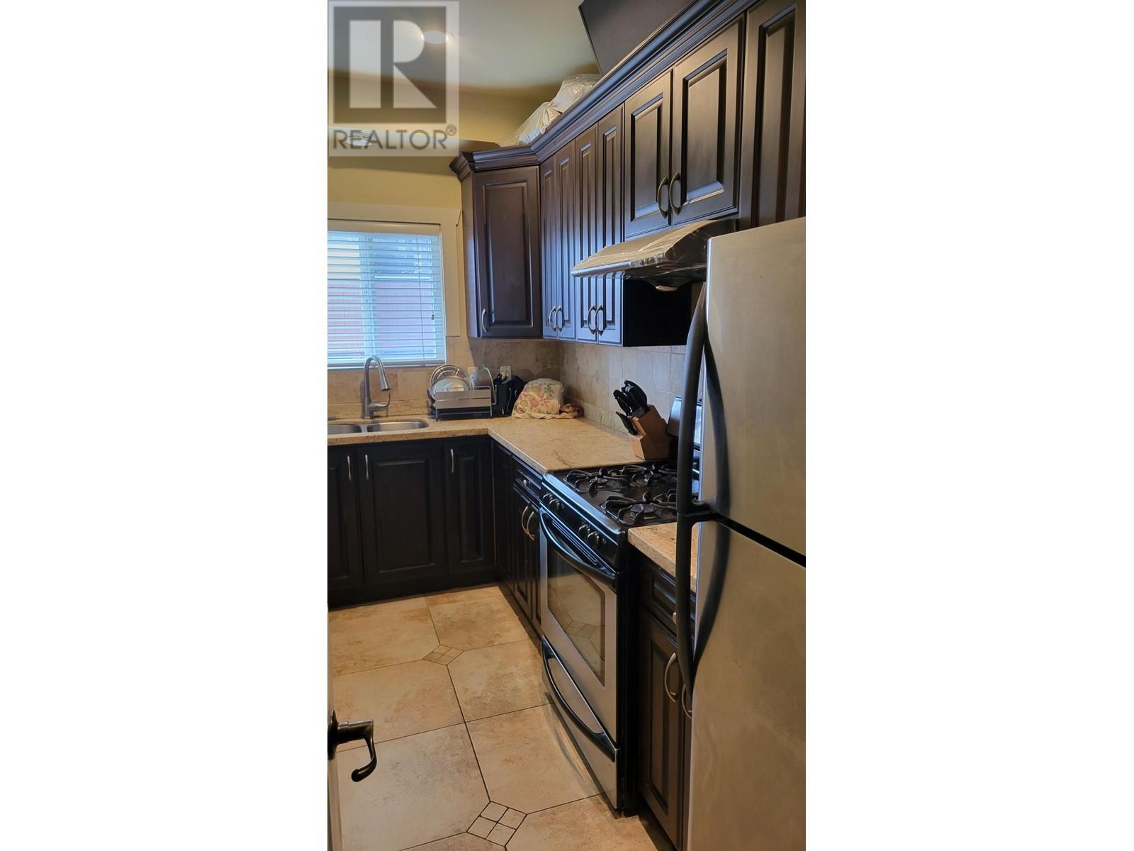 6138 Winch Street, Burnaby, British Columbia  V5B 2L3 - Photo 6 - R2805334