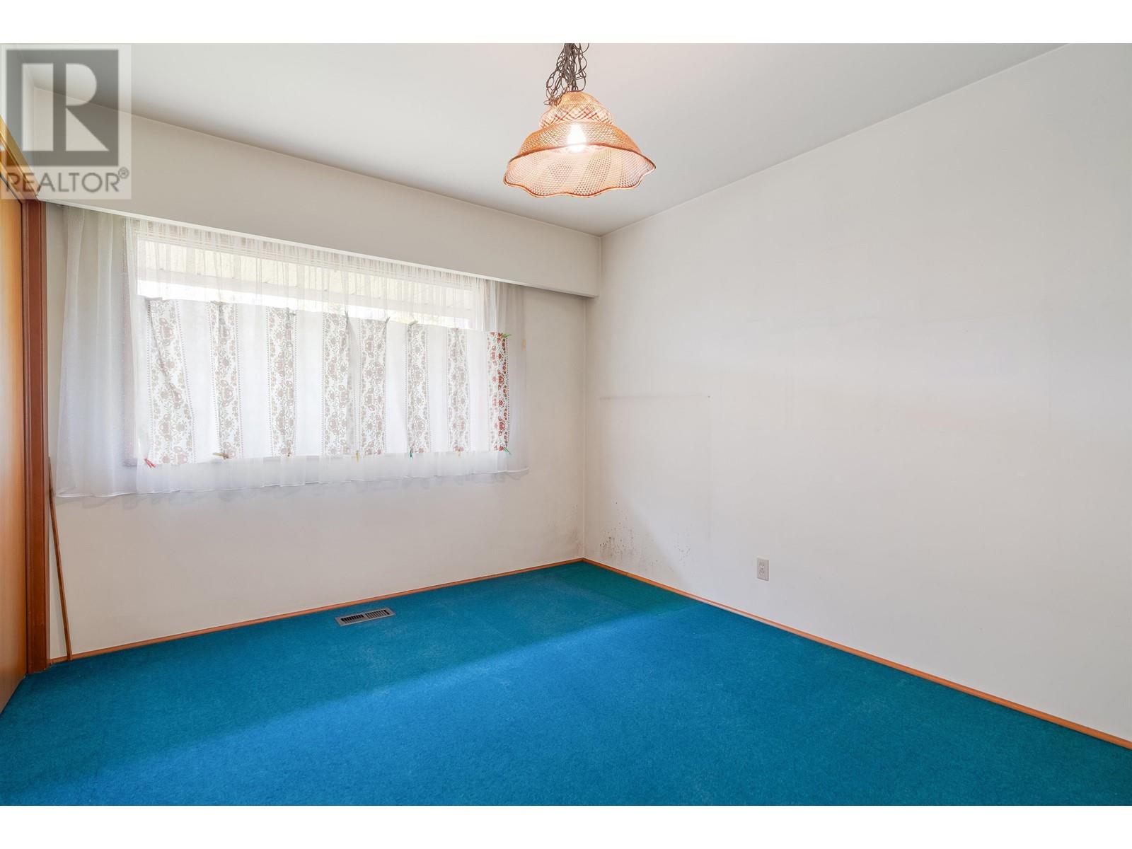 4872 Gilpin Court, Burnaby, British Columbia  V5G 3A3 - Photo 19 - R2805656