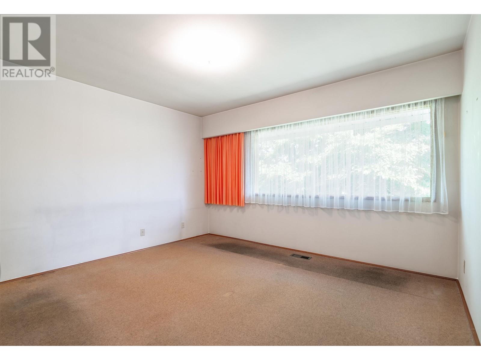 4872 Gilpin Court, Burnaby, British Columbia  V5G 3A3 - Photo 28 - R2805656