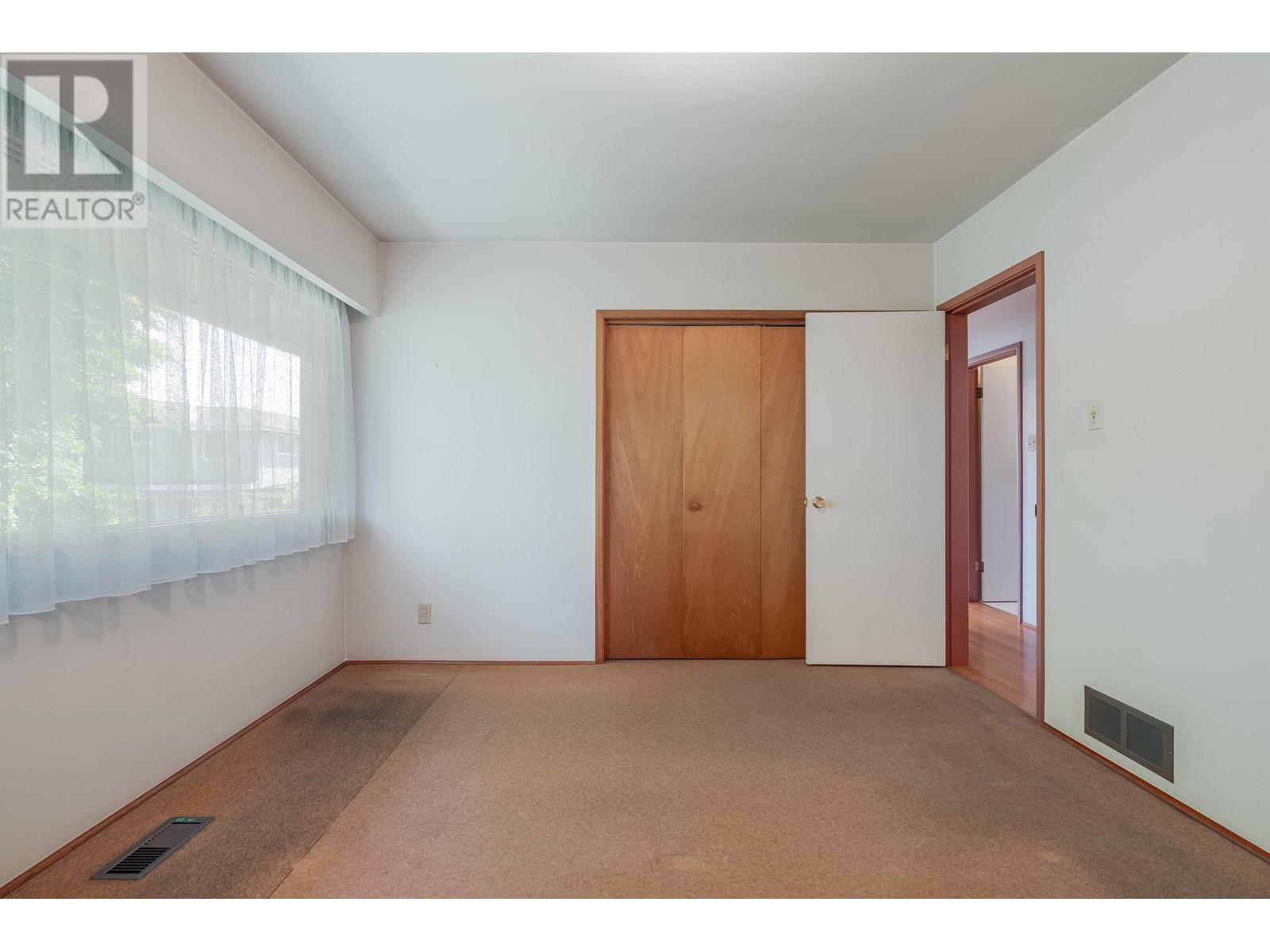 4872 Gilpin Court, Burnaby, British Columbia  V5G 3A3 - Photo 29 - R2805656
