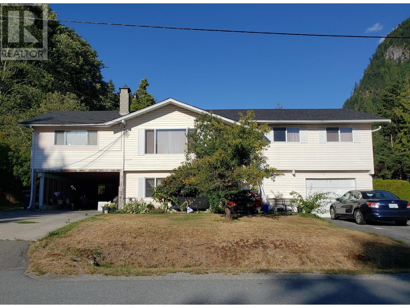 38299 JUNIPER CRESCENT, squamish, British Columbia